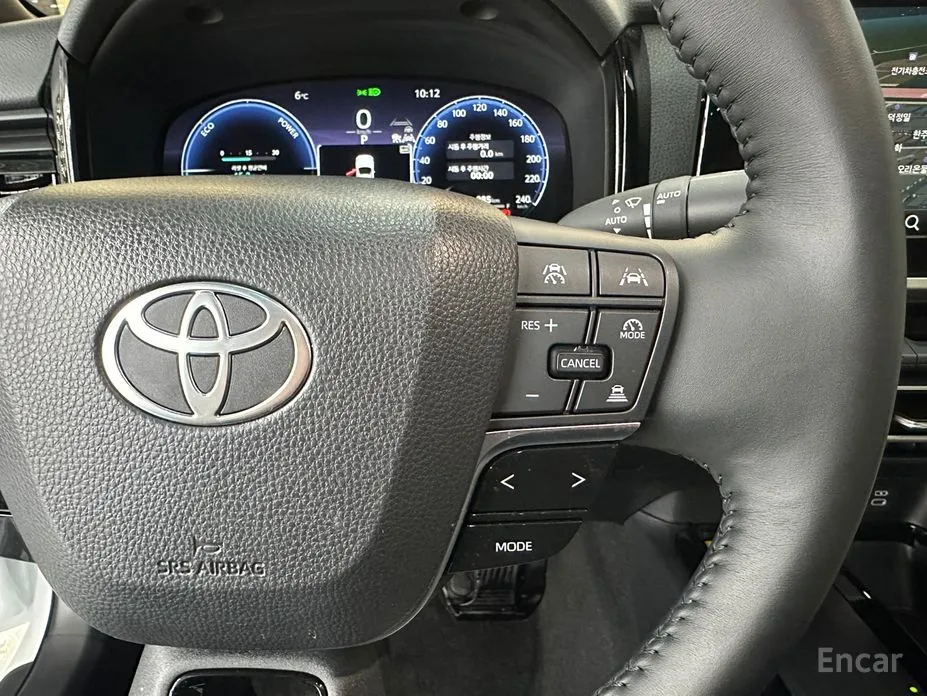 Фото 12 - Toyota Camry