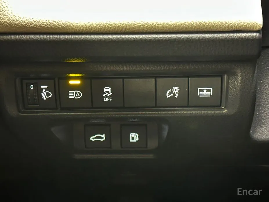 Фото 14 - Toyota Camry