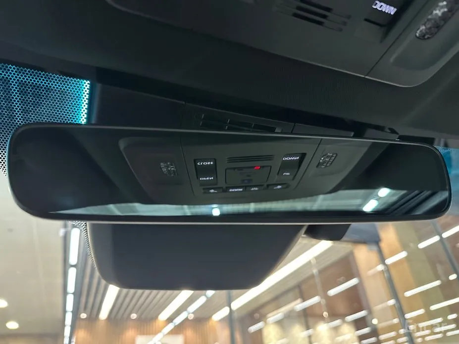 Фото 17 - Toyota Camry