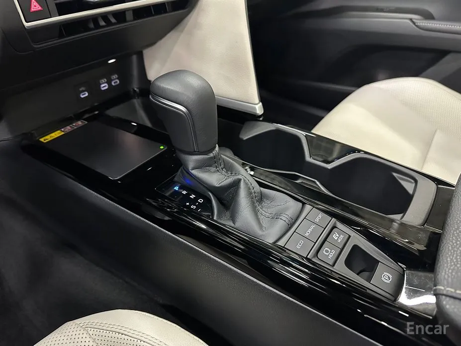 Фото 9 - Toyota Camry