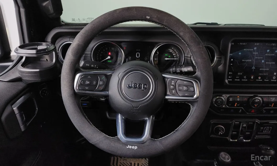 Фото 13 - Jeep Wrangler