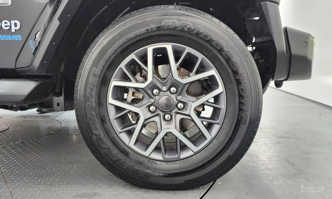 Фото 5 - Jeep Wrangler