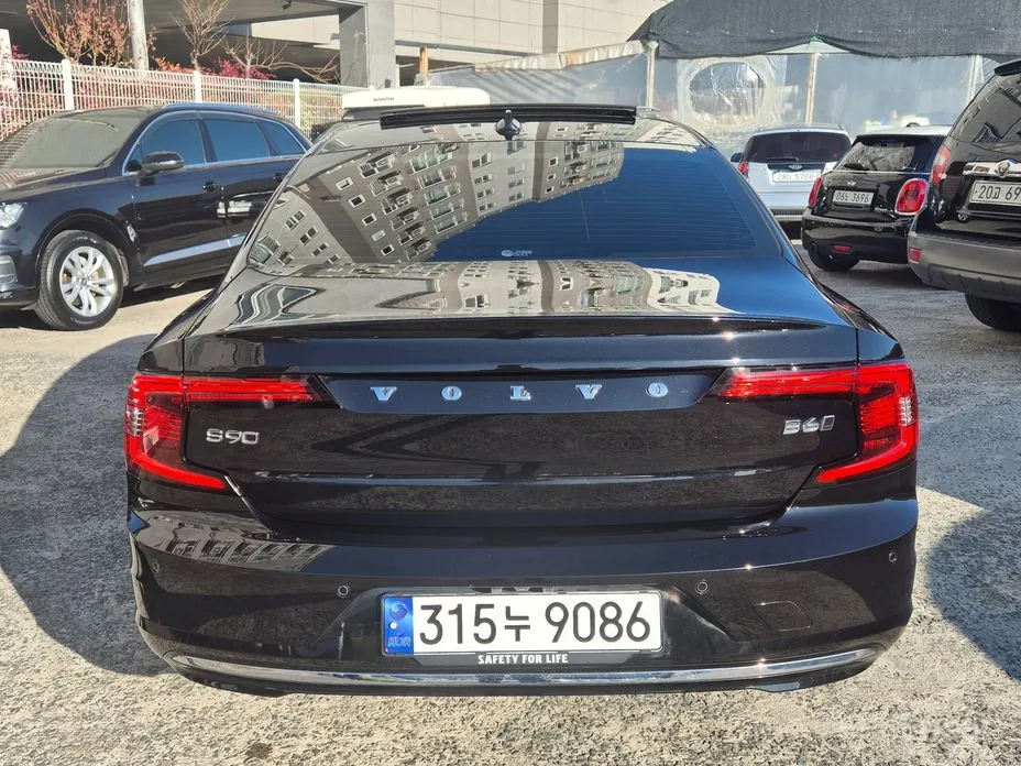 Фото 5 - Volvo S90