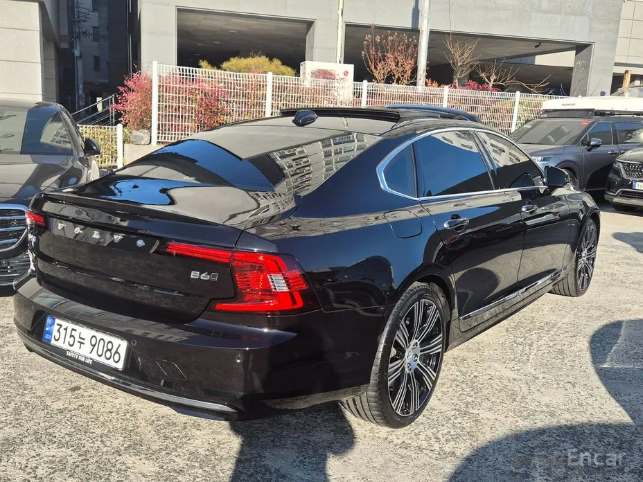 Фото 6 - Volvo S90