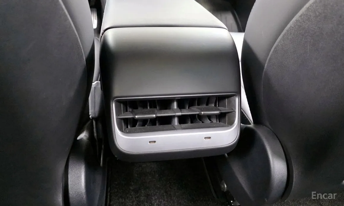 Фото 19 - Tesla Model 3