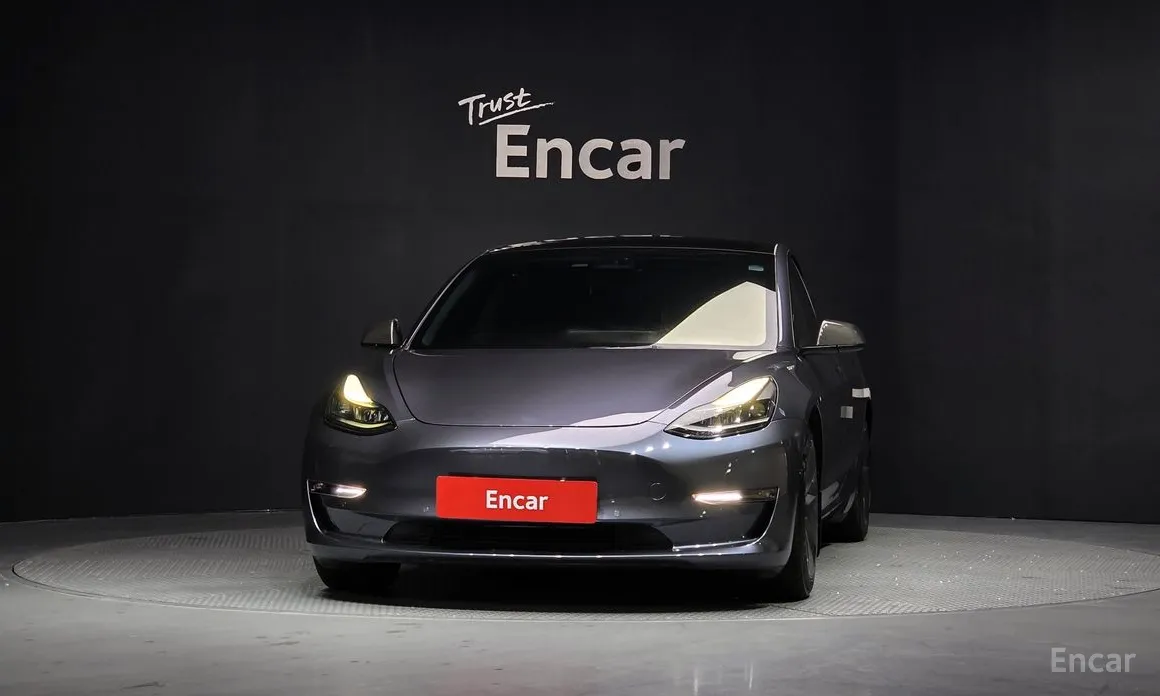Фото 3 - Tesla Model 3