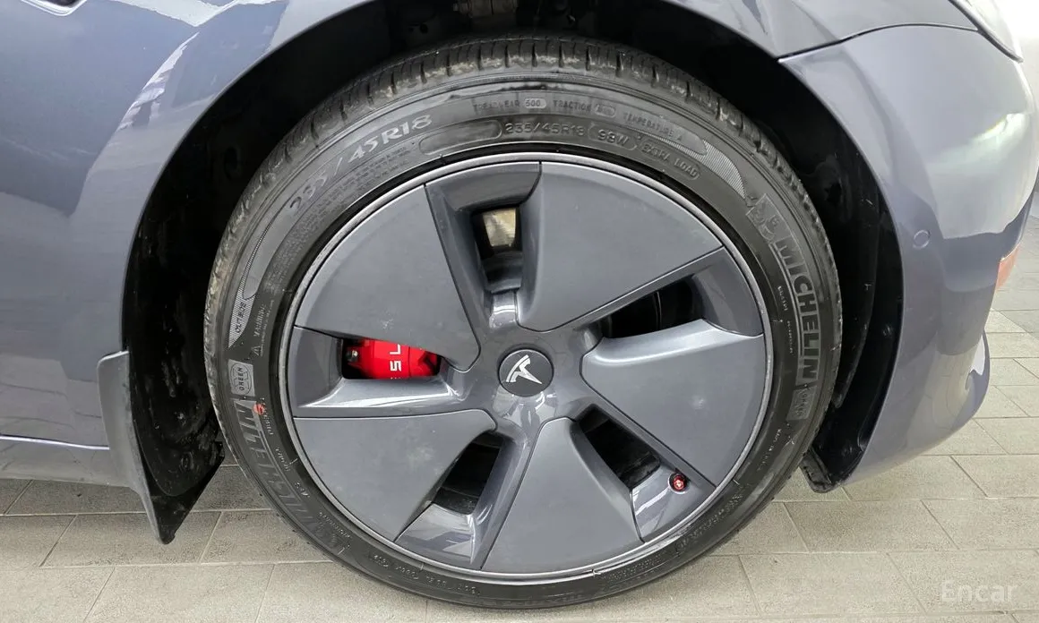 Фото 5 - Tesla Model 3