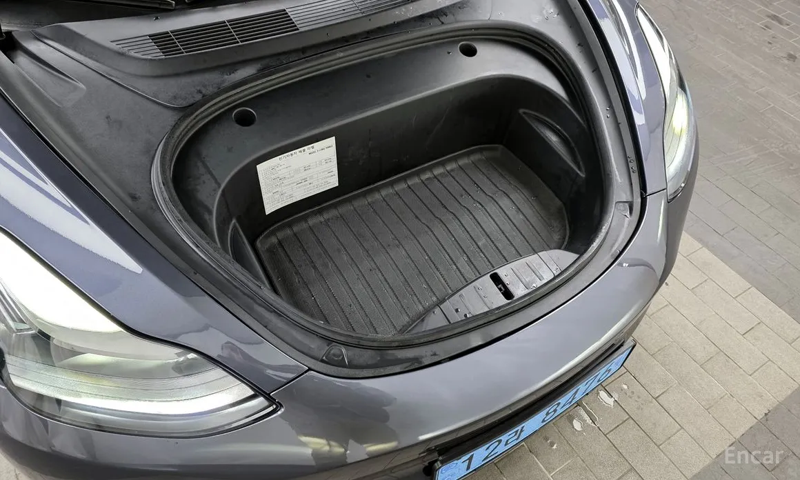 Фото 6 - Tesla Model 3