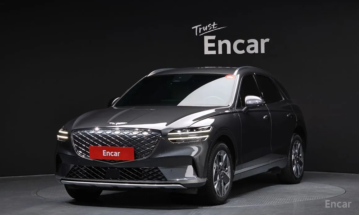 Фото 1 - Genesis GV70