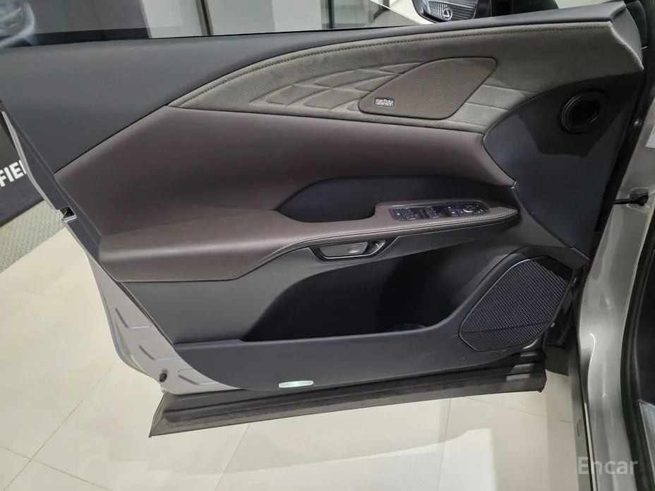 Фото 12 - Lexus RX