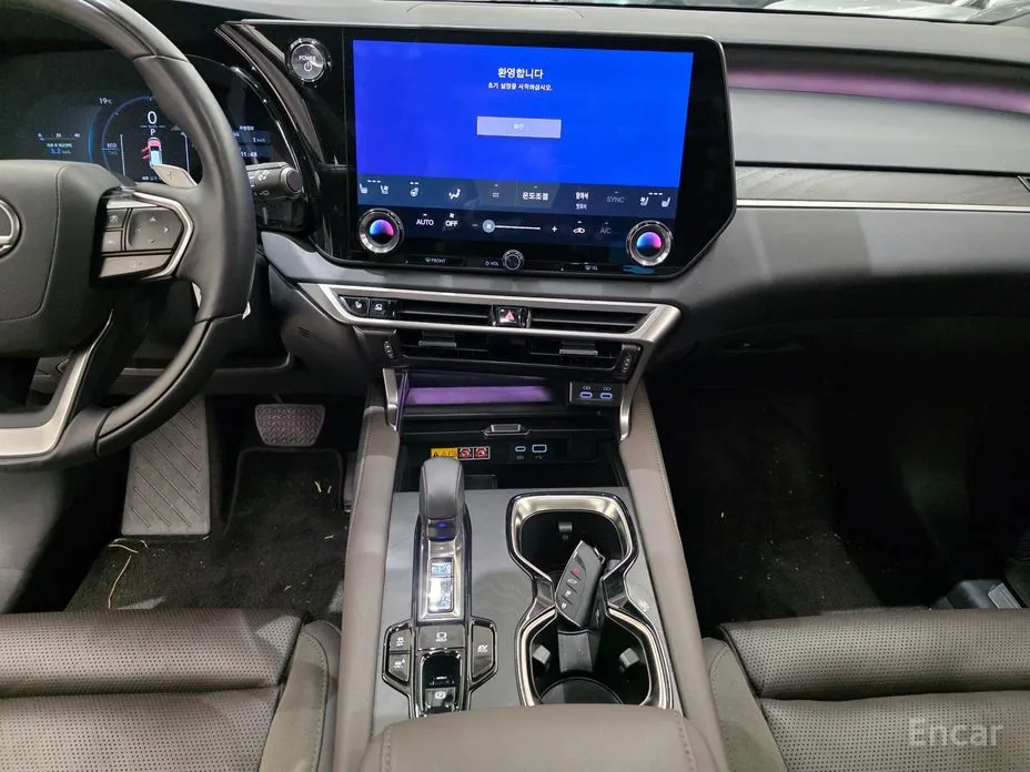 Фото 9 - Lexus RX