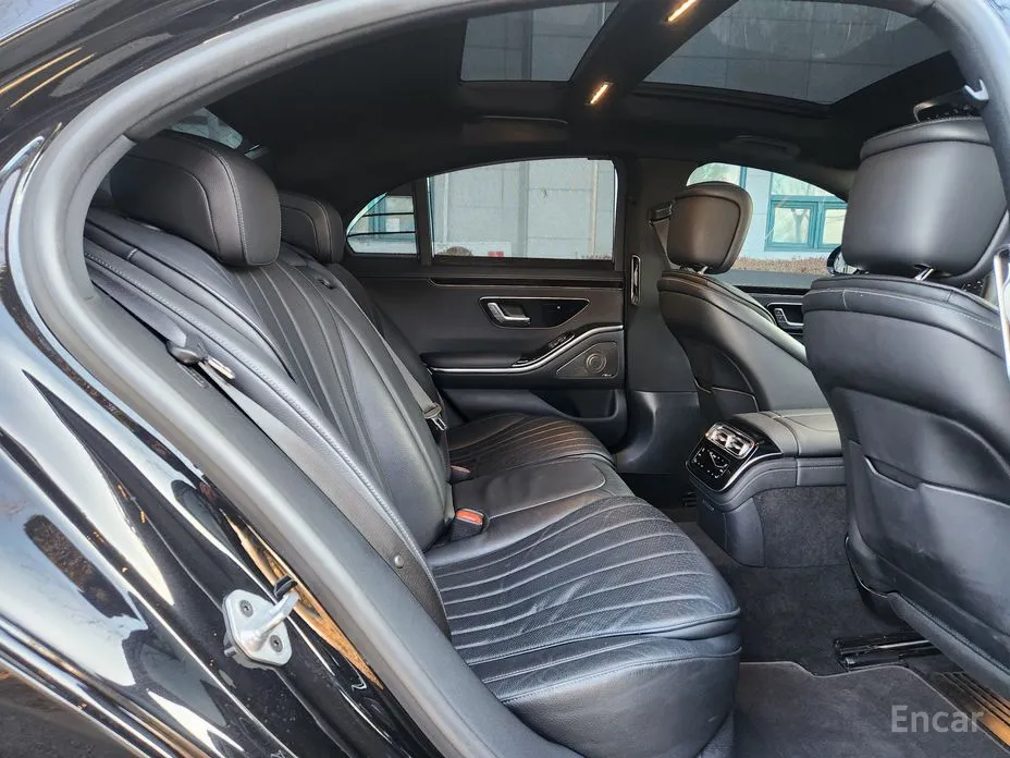 Фото 11 - Mercedes-Benz S-Class