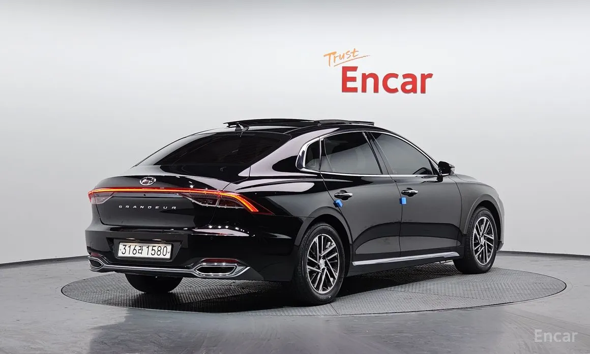 Фото 2 - Hyundai Grandeur