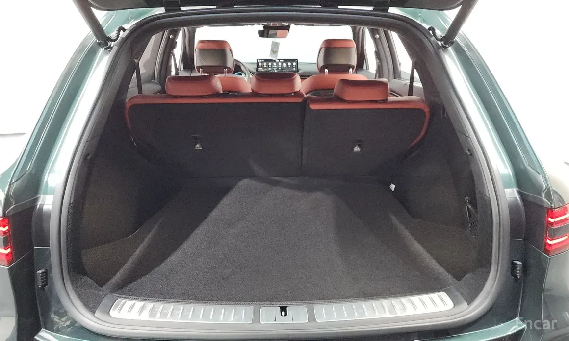 Фото 20 - Genesis GV70