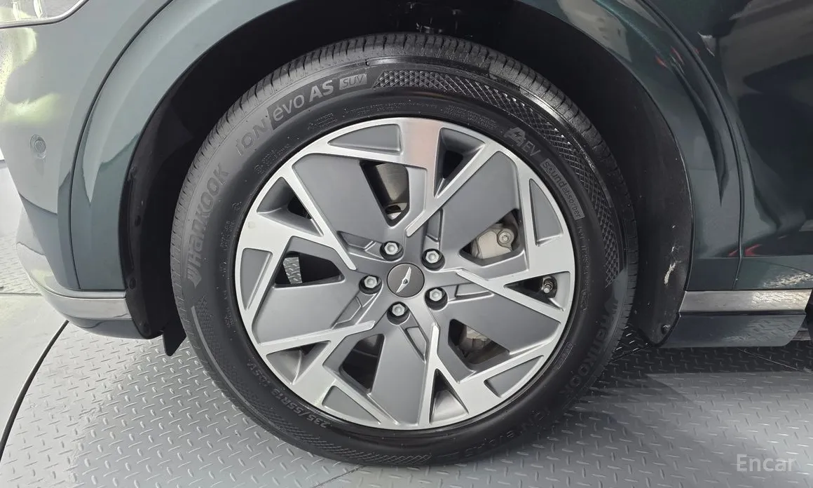 Фото 5 - Genesis GV70