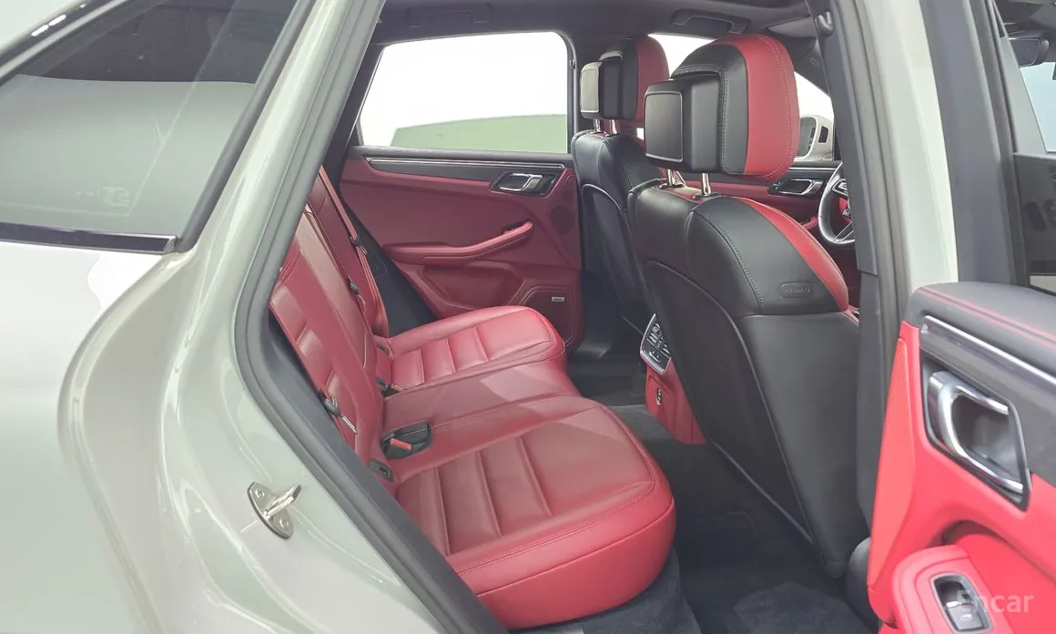 Фото 12 - Porsche Macan