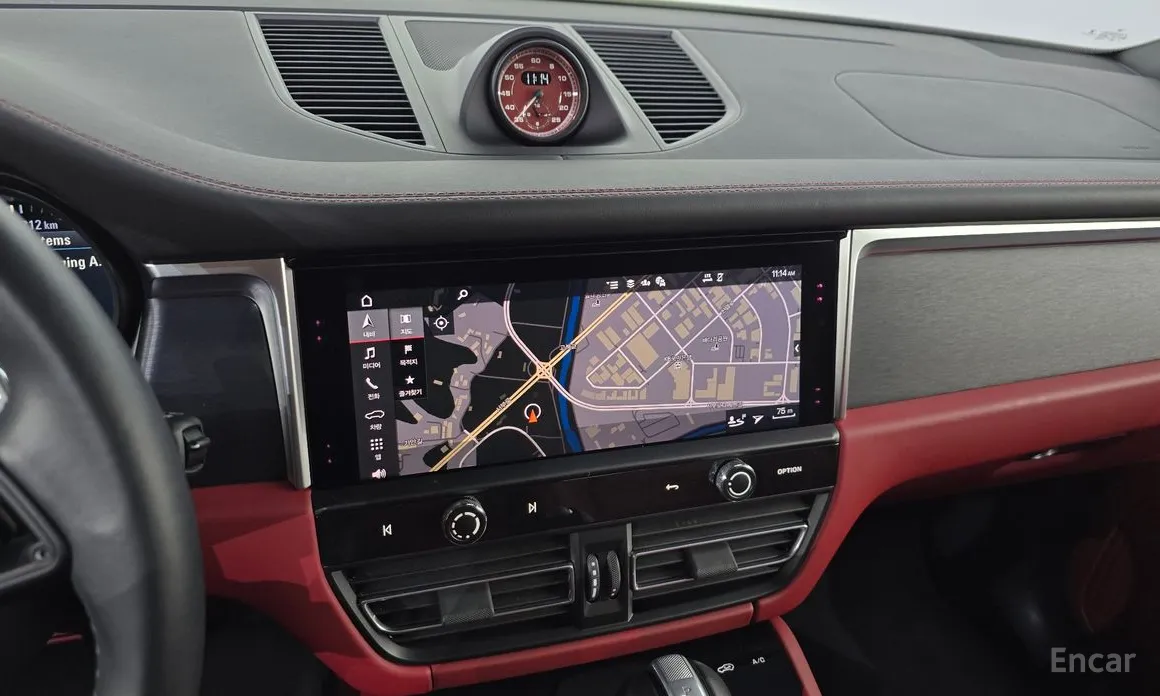 Фото 14 - Porsche Macan