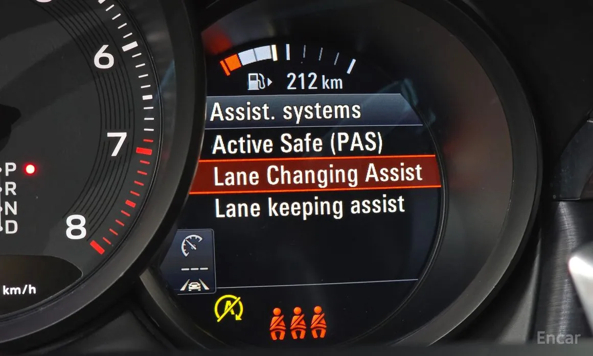 Фото 16 - Porsche Macan