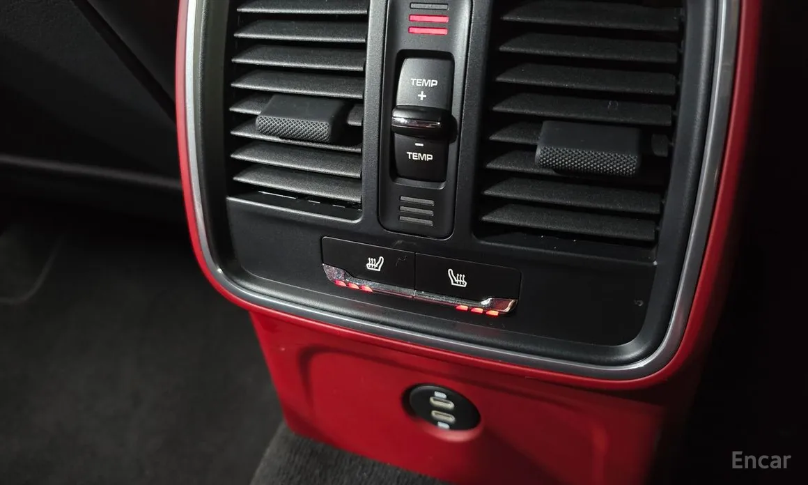 Фото 18 - Porsche Macan