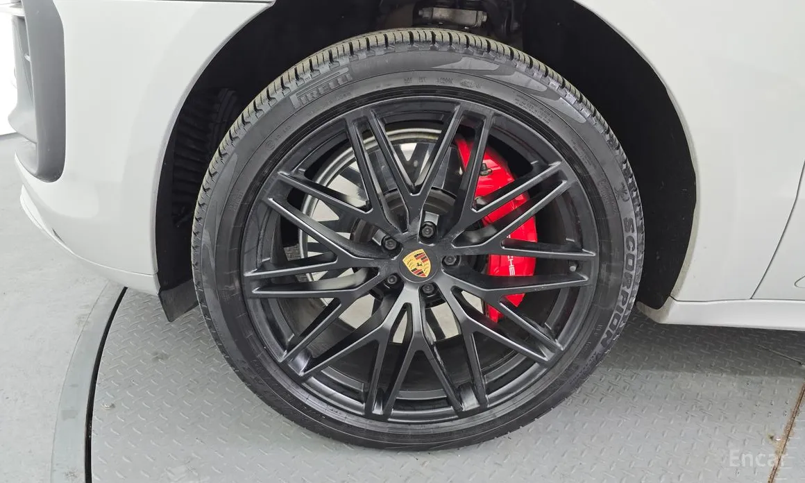 Фото 5 - Porsche Macan