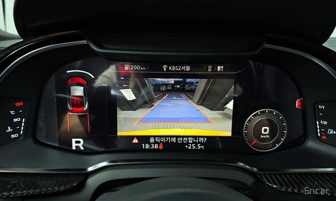 Фото 18 - Audi R8