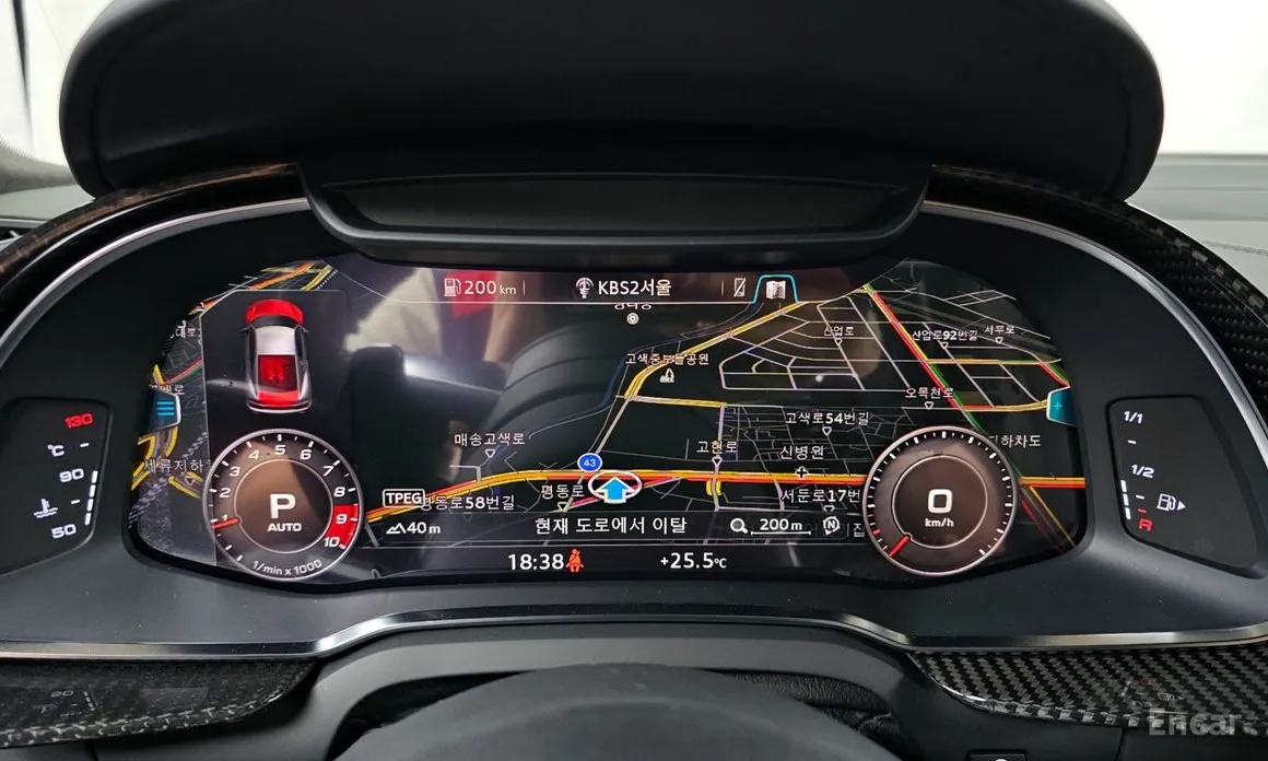 Фото 19 - Audi R8