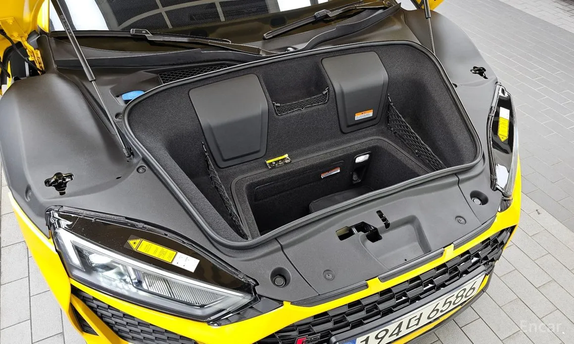 Фото 20 - Audi R8