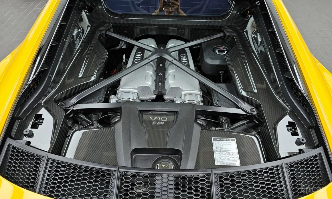 Фото 6 - Audi R8