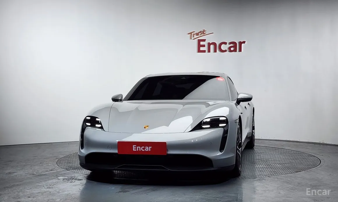 Фото 3 - Porsche Taycan
