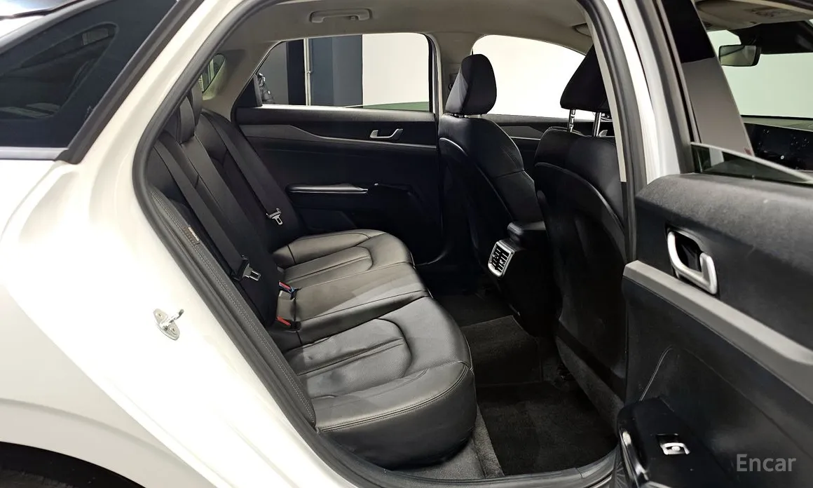 Фото 12 - Kia K5