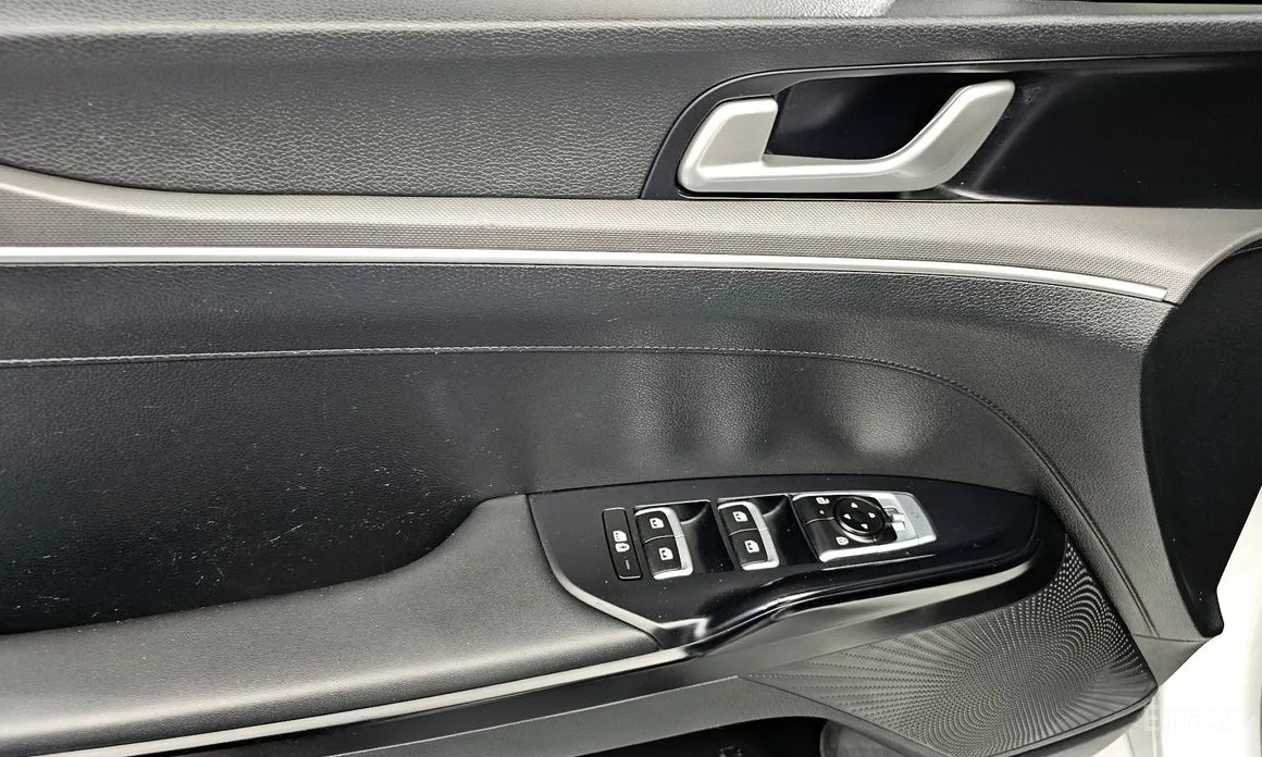 Фото 18 - Kia K5