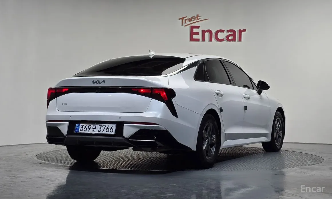 Фото 2 - Kia K5