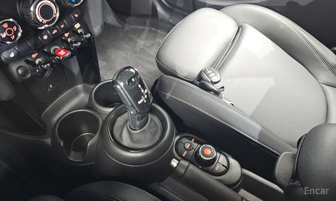 Фото 9 - Mini Cooper