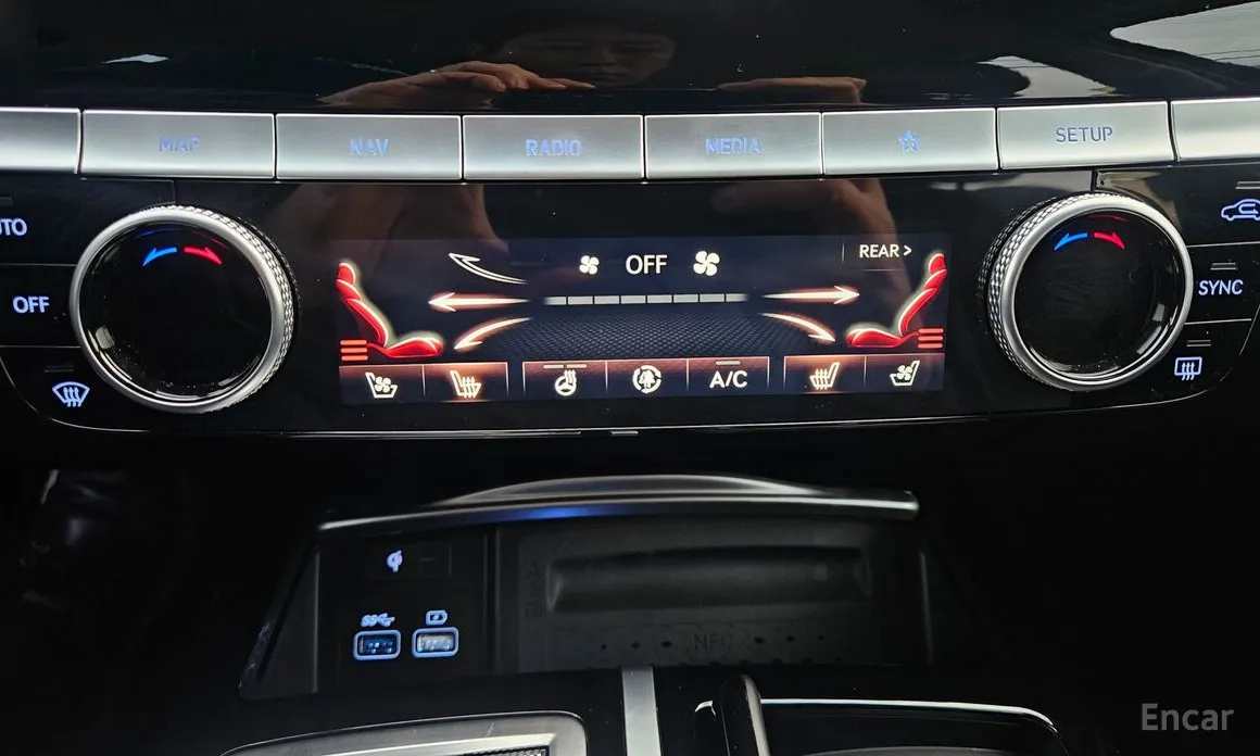 Фото 13 - Genesis G80