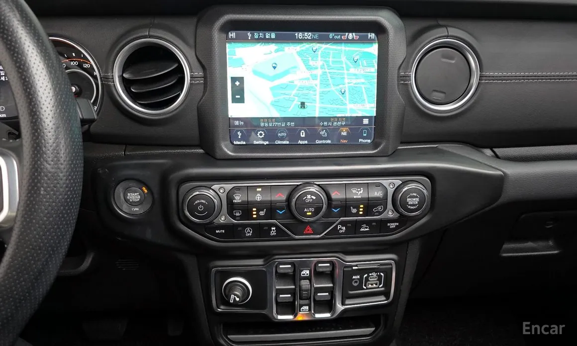 Фото 15 - Jeep Wrangler