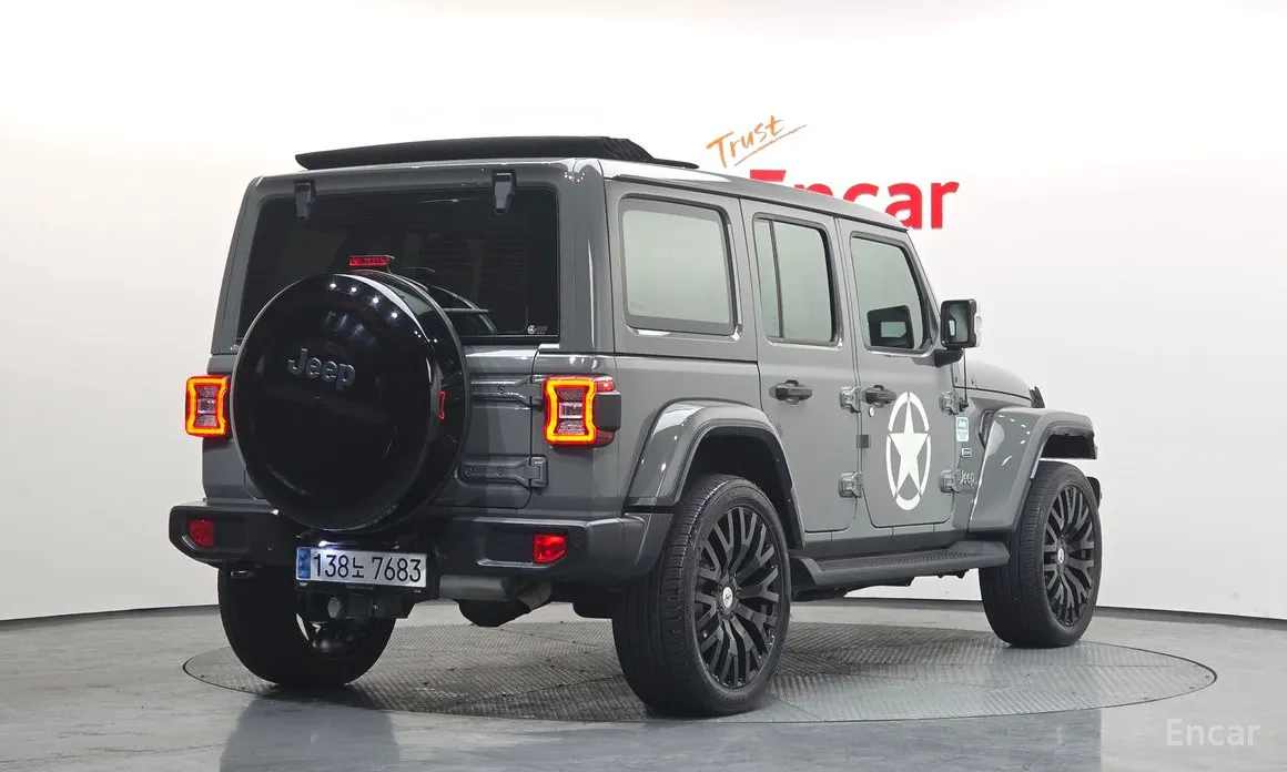 Фото 2 - Jeep Wrangler