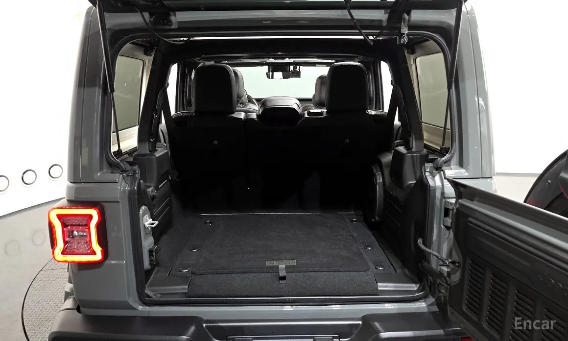 Фото 20 - Jeep Wrangler