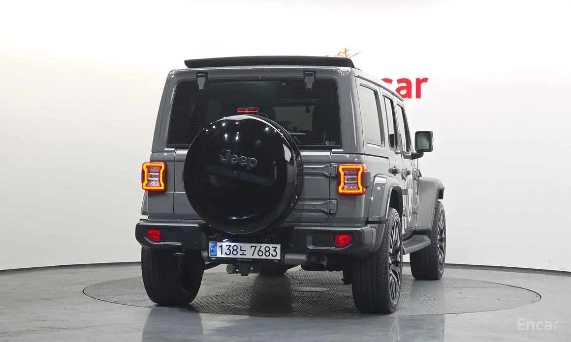 Фото 4 - Jeep Wrangler