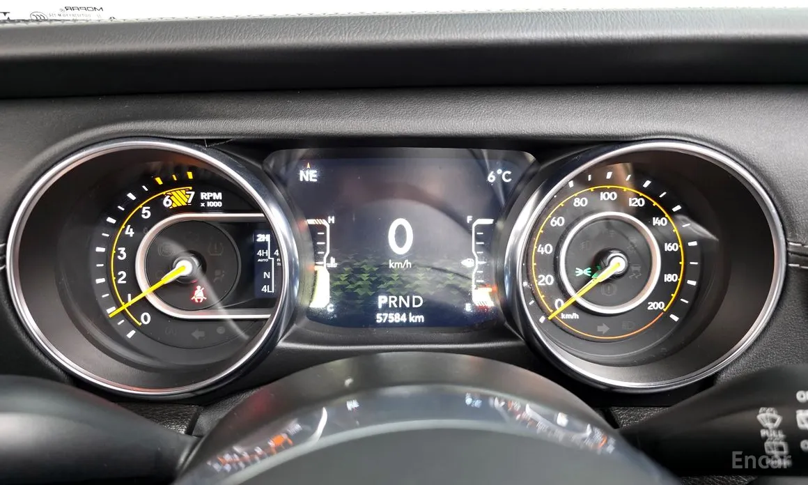 Фото 8 - Jeep Wrangler