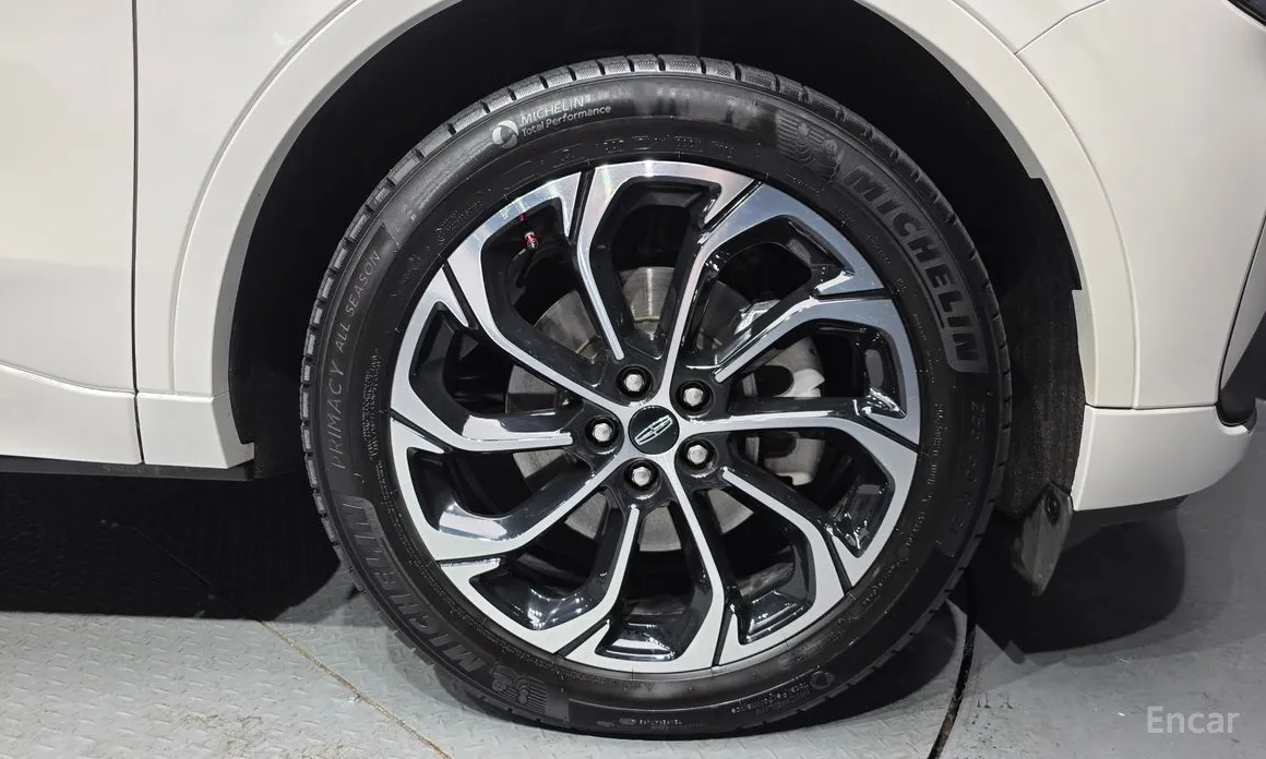 Фото 5 - Lincoln Nautilus