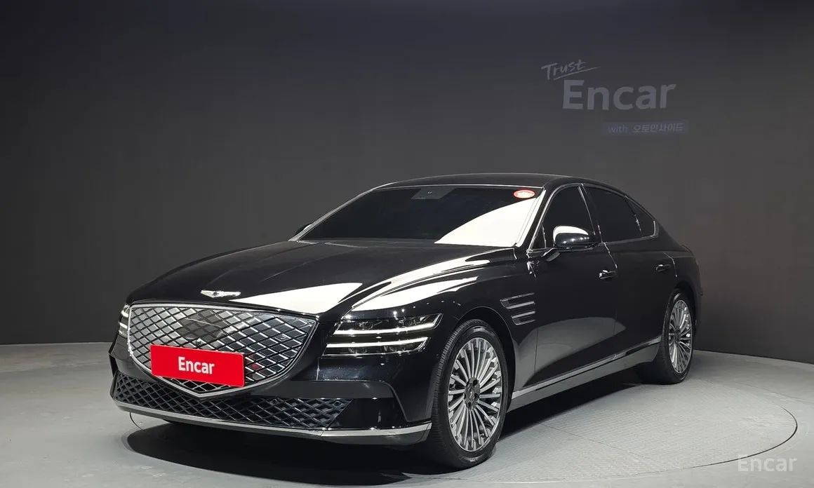 Фото 1 - Genesis G80