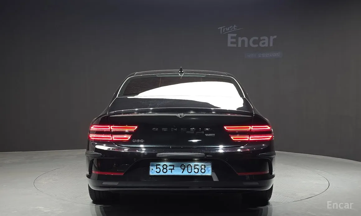 Фото 4 - Genesis G80