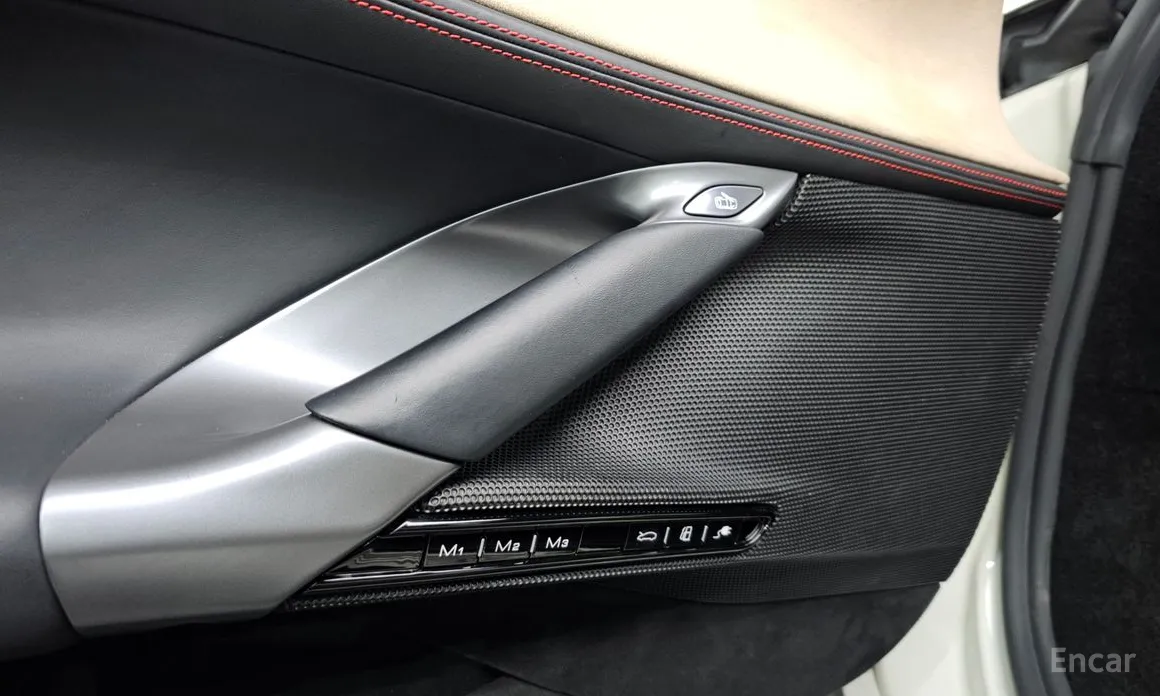 Фото 19 - Ferrari SF90