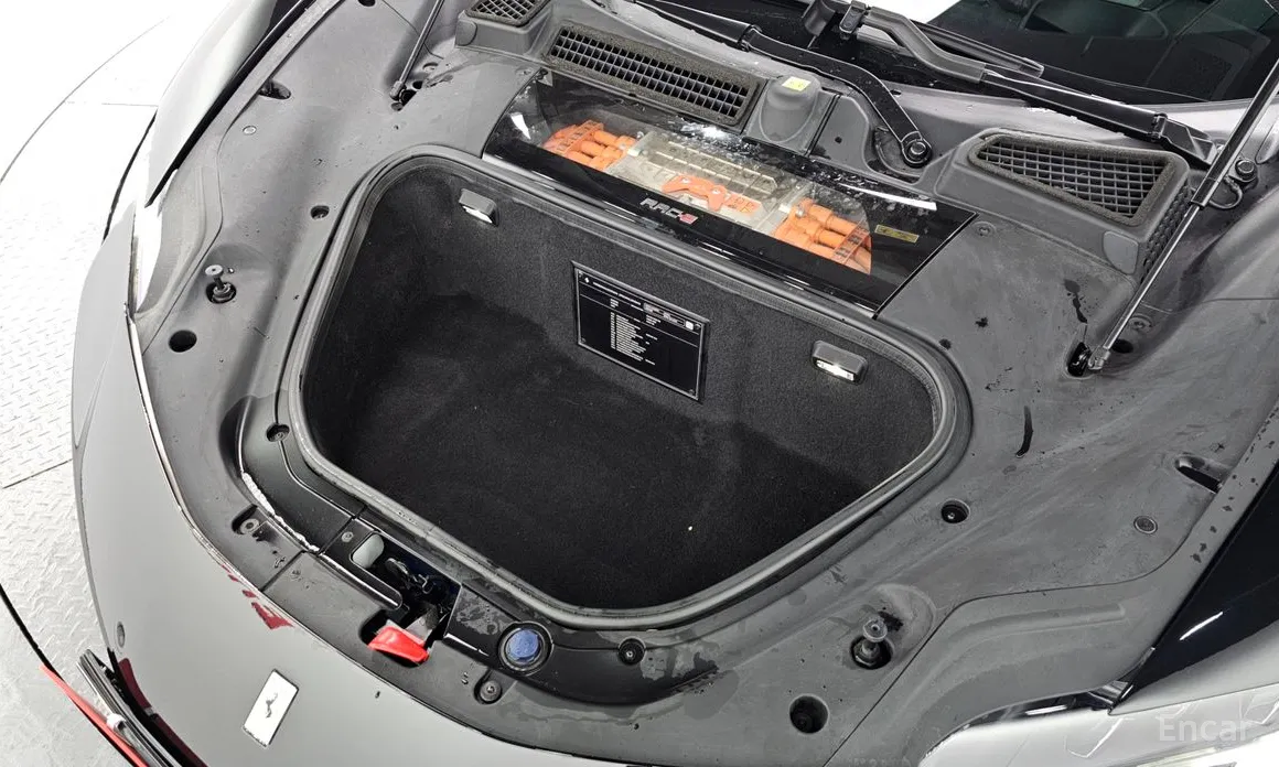 Фото 6 - Ferrari SF90