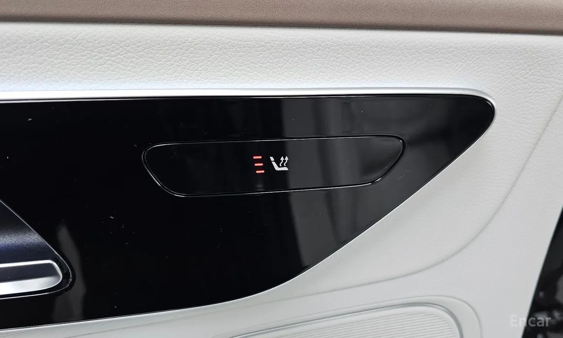 Фото 19 - Mercedes-Benz EQE