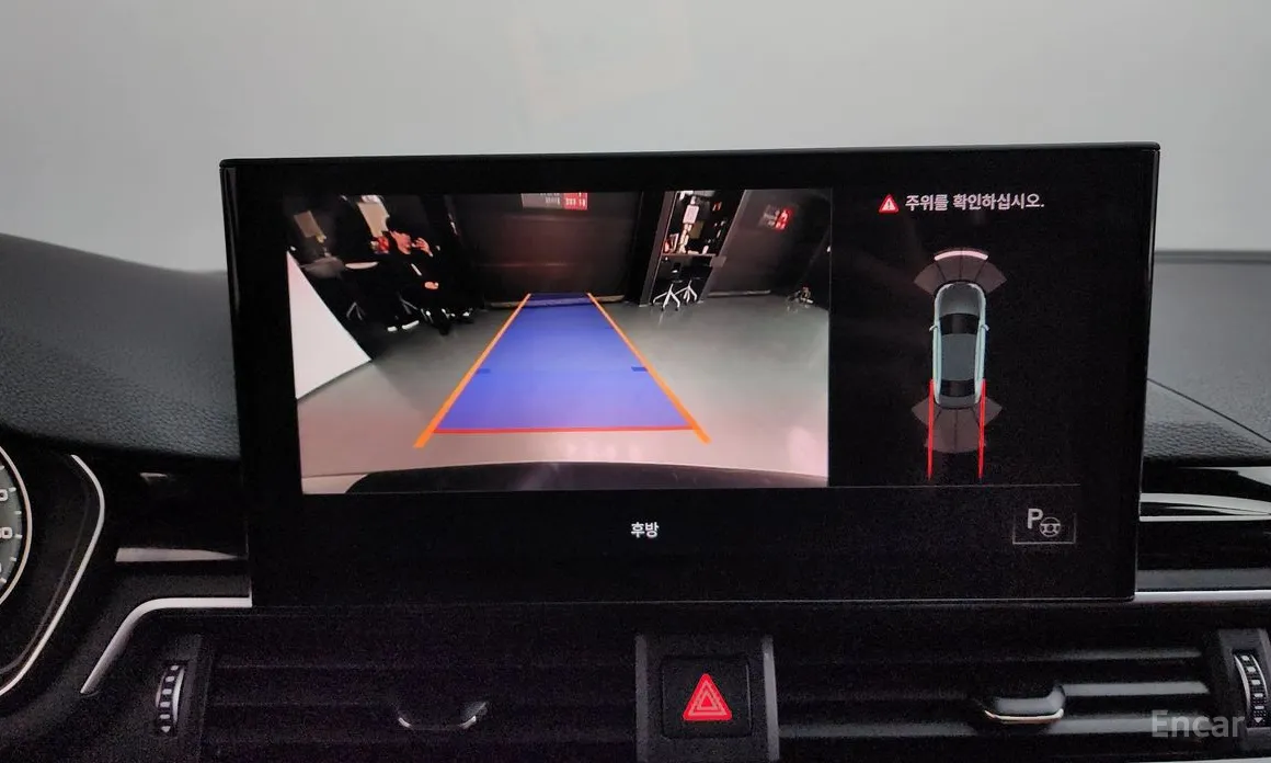 Фото 15 - Audi A4