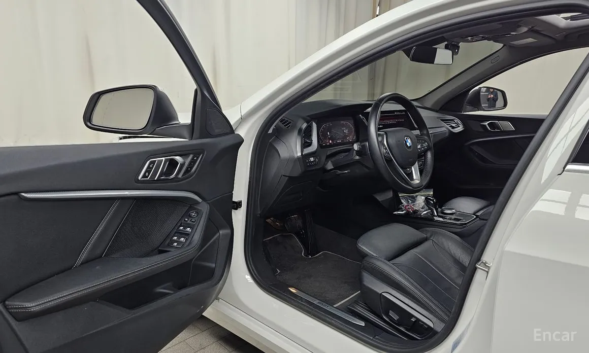 Фото 10 - BMW 1 Series