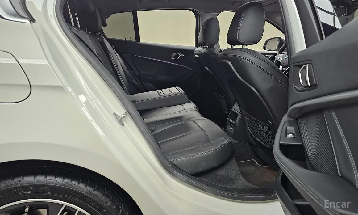 Фото 12 - BMW 1 Series