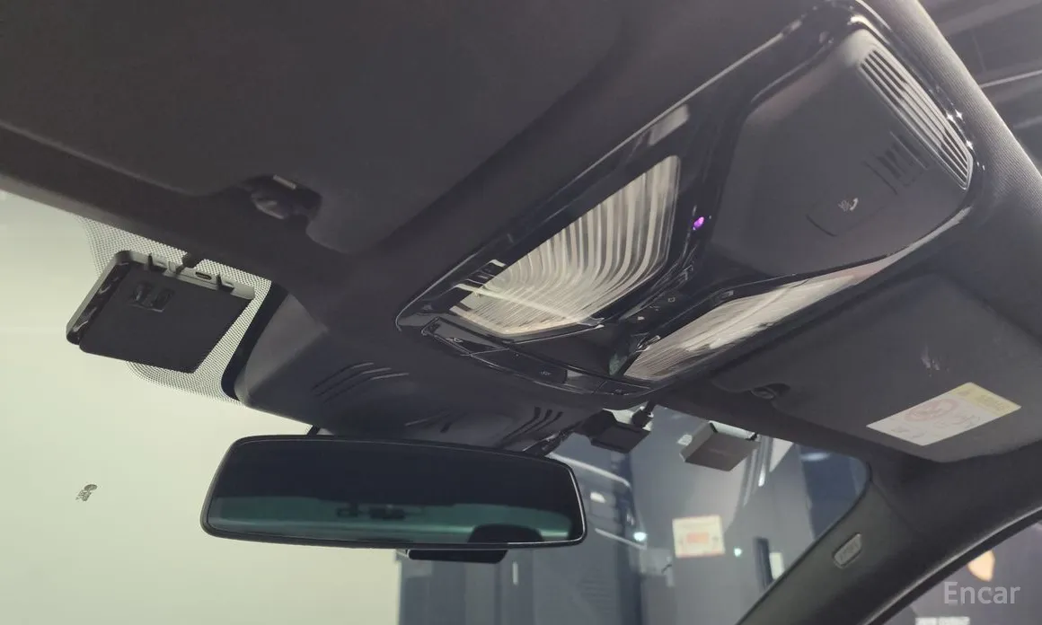 Photo 18 - BMW 3 Series