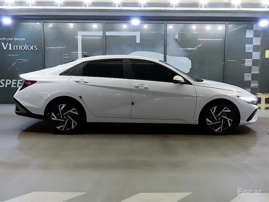 Фото 3 - Hyundai Avante